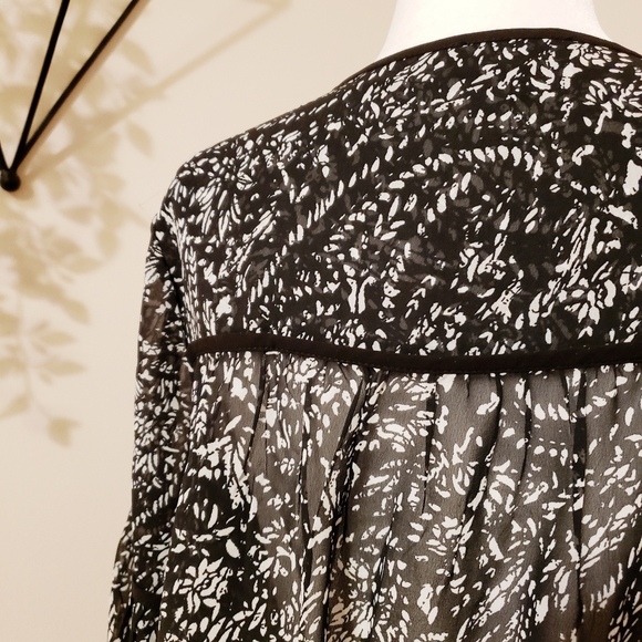 LUCKY BRAND | ROMANTIC CHIFFON BELL SLEEVE BLOUSE - Picture 4 of 8